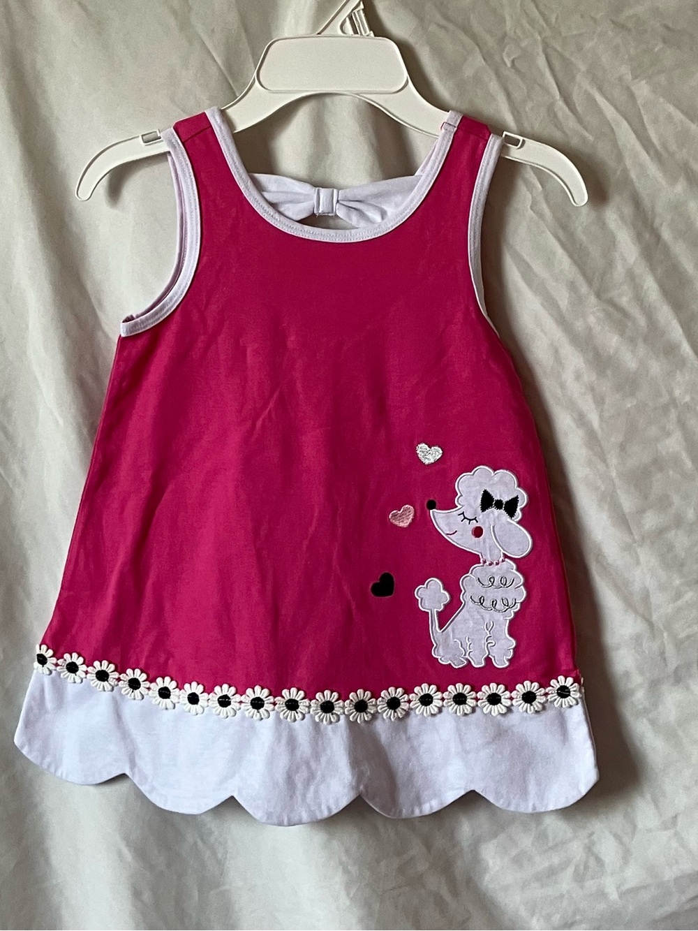 Kids headquarters sleeveless tunic top featuring a poodle applique size 6X.